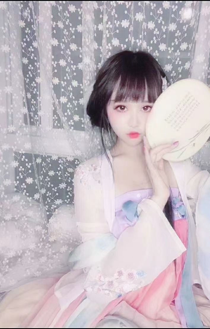 岗顶汉服小萝莉